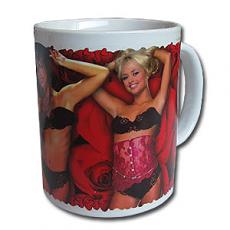 Кружка с раздевающимися девушками