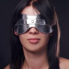 Маска серебристого цвета