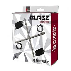 Металлическая трубка с манжетами на щиколотки и запястья