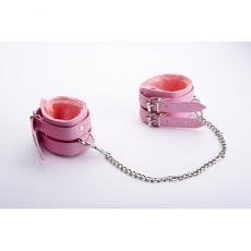 Оковы с мехом розовые